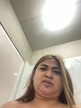 Snapshot of Bombshell_Ashy chatting on 12/27/24, 06:53 Bombshell Ashy online show from 12/27/24, 06:53