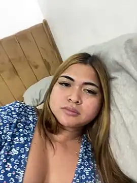 Snapshot of Bombshell_Ashy chatting on 01/08/25, 09:12 Bombshell Ashy online show from 01/08/25, 09:12