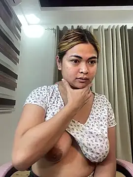 Snapshot of Bombshell_Ashy chatting on 01/23/25, 03:43 Bombshell Ashy online show from 01/23/25, 03:43