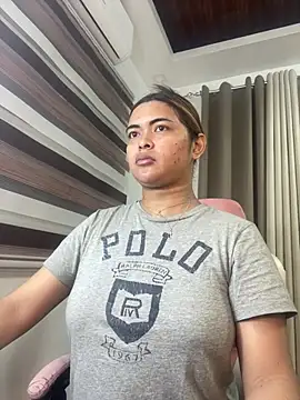 Snapshot of Bombshell_Ashy chatting on 02/17/25, 06:59 Bombshell Ashy online show from 02/17/25, 06:59