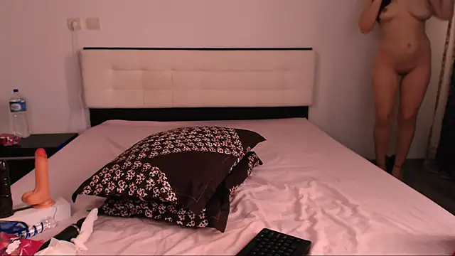 Snapshot of DaryanaRed08 chatting on 02/16/25, 11:38 DaryanaRed08 online show from 02/16/25, 11:38