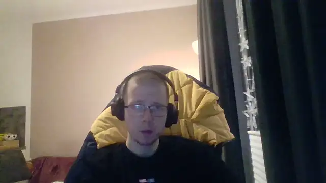 David250692 online show from 10/20/25, 05:52