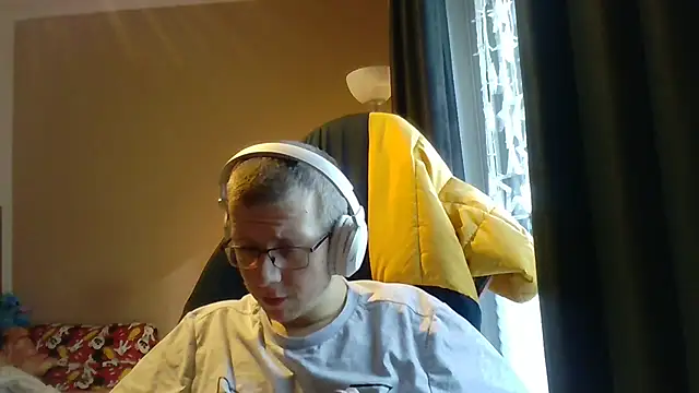 David250692 online show from 12/16/25, 12:54