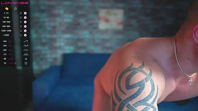 mark normal online show from 02/11/25, 10:39