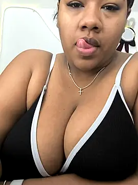 paola091 online show from 12/02/25, 11:37