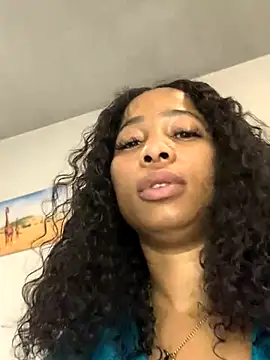 Snapshot of CurvyDesire1 chatting on 09/14/25, 05:28 CurvyDesire1 online show from 09/14/25, 05:28