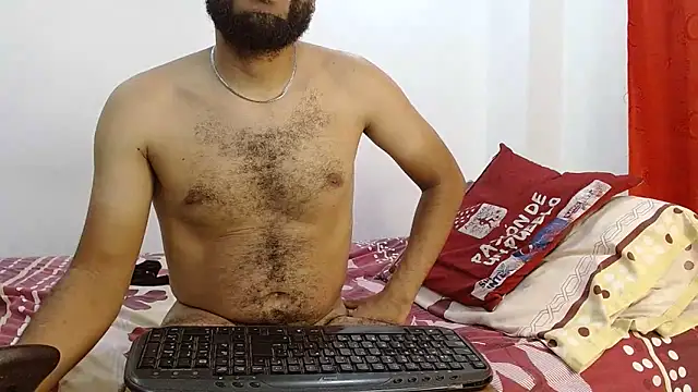 Snapshot of Aroon_Stonne chatting on 01/08/25, 06:41 Aroon Stonne online show from 01/08/25, 06:41