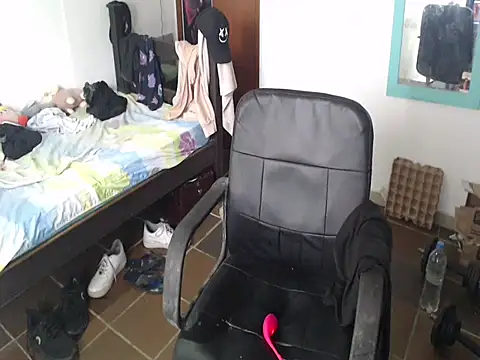 alisterxxx online show from 12/04/25, 05:21