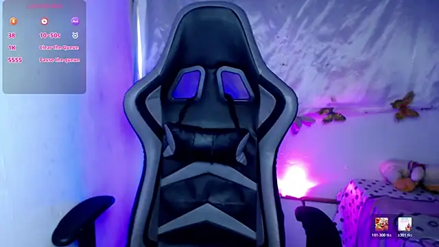 ninatiny online show from 02/17/26, 09:10