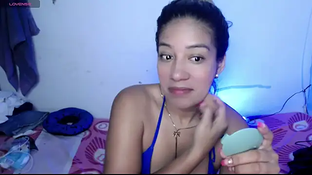 ninatiny online show from 04/21/26, 11:27