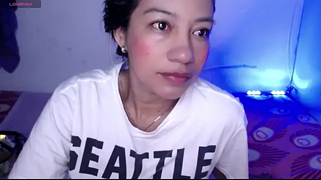 ninatiny online show from 04/23/26, 11:42