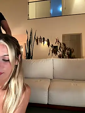 jasminesummer online show from 10/04/25, 10:19