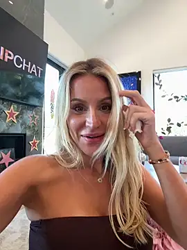 jasminesummer online show from 02/26/26, 09:47