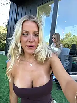 jasminesummer online show from 02/28/26, 09:05