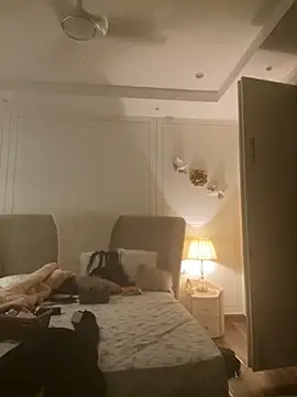 Snapshot of miaoberoi chatting on 12/05/24, 02:00 miaoberoi online show from 12/05/24, 02:00