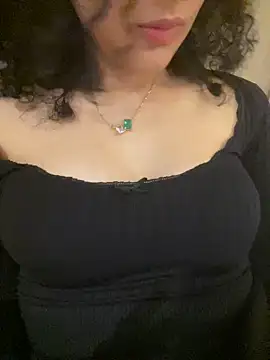 Snapshot of miaoberoi chatting on 12/17/24, 12:54 miaoberoi online show from 12/17/24, 12:54