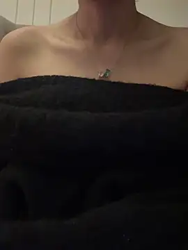 Snapshot of miaoberoi chatting on 12/27/24, 03:26 miaoberoi online show from 12/27/24, 03:26