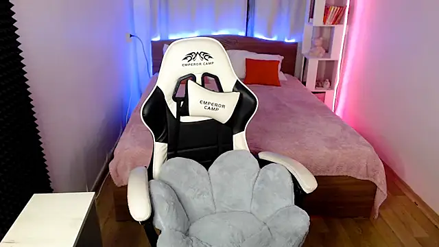 Kira honeyy online show from 01/22/25, 12:06