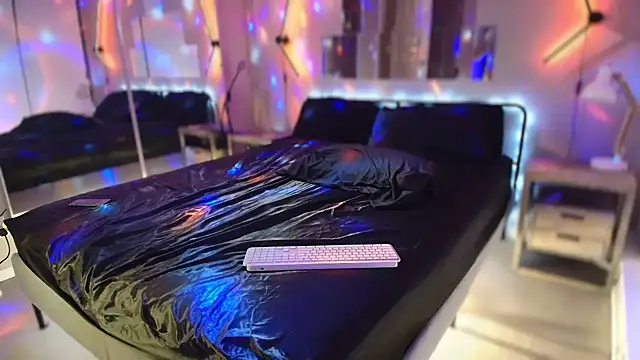 MikyFoxx online show from 12/20/25, 05:58