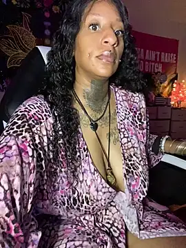 Snapshot of MzParker chatting on 03/06/25, 04:41 MzParker online show from 03/06/25, 04:41