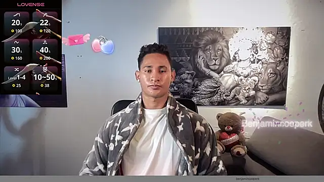 Snapshot of BenjaminCooperk chatting on 10/25/25, 10:01 BenjaminCooperk online show from 10/25/25, 10:01