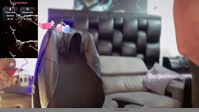 Snapshot of BenjaminCooperk chatting on 11/02/25, 10:12 BenjaminCooperk online show from 11/02/25, 10:12