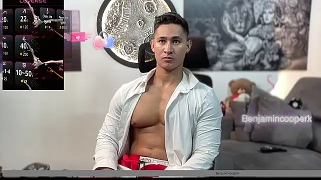 Snapshot of BenjaminCooperk chatting on 11/13/25, 04:55 BenjaminCooperk online show from 11/13/25, 04:55