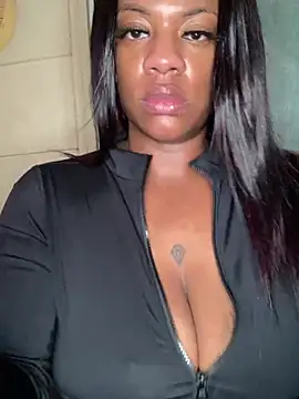 Snapshot of AlexaTheSlut chatting on 01/05/25, 05:41 AlexaTheSlut online show from 01/05/25, 05:41