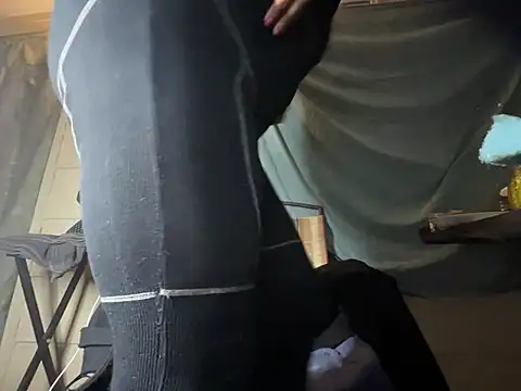 Snapshot of AlexaTheSlut chatting on 02/19/25, 02:33 AlexaTheSlut online show from 02/19/25, 02:33