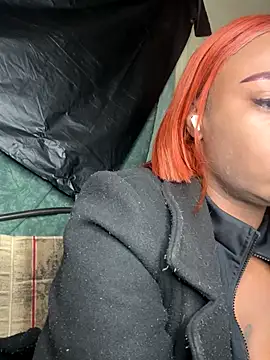 Snapshot of AlexaTheSlut chatting on 10/22/25, 06:35 AlexaTheSlut online show from 10/22/25, 06:35