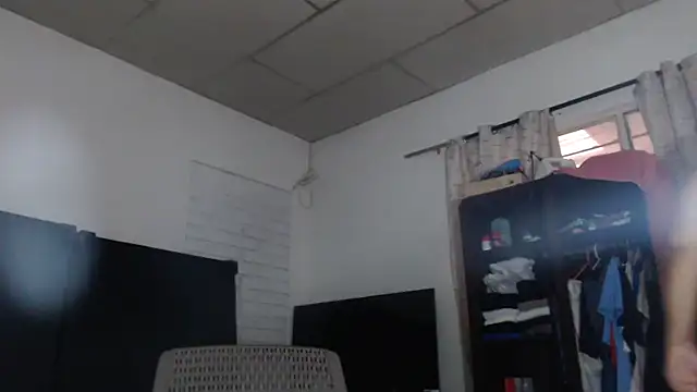 adrixxx38 online show from 02/06/26, 09:40