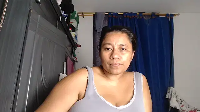 adrixxx38 online show from 04/04/26, 07:50