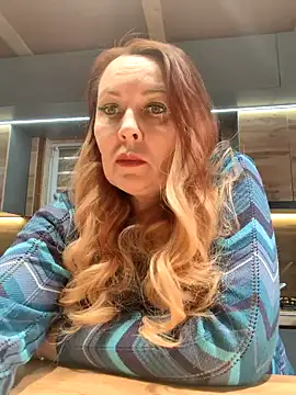 Snapshot of FreeMyFire chatting on 02/11/25, 04:01 FreeMyFire online show from 02/11/25, 04:01