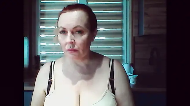 Snapshot of FreeMyFire chatting on 03/19/25, 01:32 FreeMyFire online show from 03/19/25, 01:32