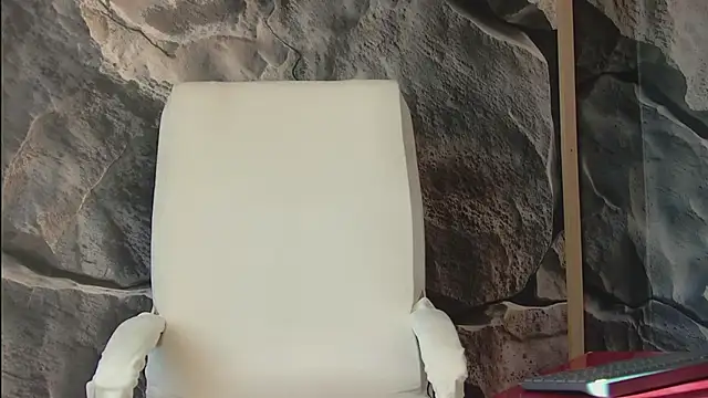 Snapshot of FreeMyFire chatting on 10/26/25, 05:46 FreeMyFire online show from 10/26/25, 05:46