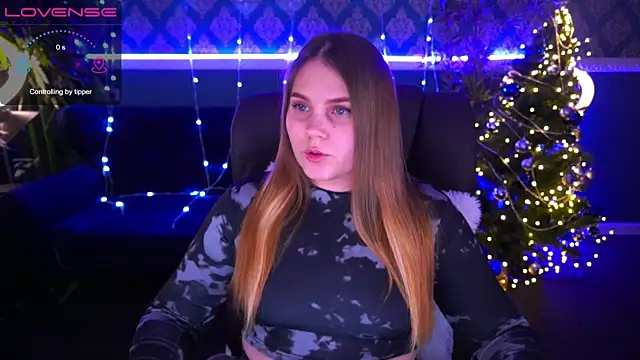 Snapshot of VinnaSky chatting on 12/20/24, 10:43 VinnaSky online show from 12/20/24, 10:43