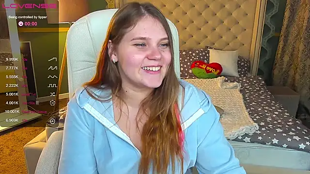 Snapshot of VinnaSky chatting on 01/11/25, 09:36 VinnaSky online show from 01/11/25, 09:36