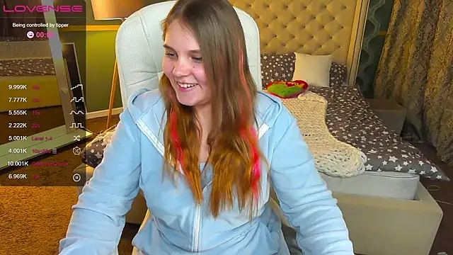 Snapshot of VinnaSky chatting on 01/11/25, 12:40 VinnaSky online show from 01/11/25, 12:40