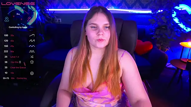 Snapshot of VinnaSky chatting on 02/04/25, 02:07 VinnaSky online show from 02/04/25, 02:07