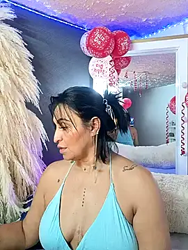 Snapshot of zullyxhot chatting on 09/20/25, 09:27 zullyxhot online show from 09/20/25, 09:27