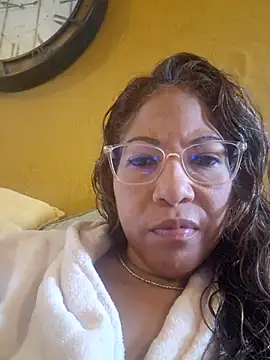 Snapshot of mila38 chatting on 10/21/25, 08:48 mila38 online show from 10/21/25, 08:48