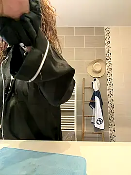 Clara-xoxo online show from 01/08/26, 08:49