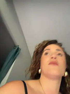 Clara-xoxo online show from 06/02/26, 12:40