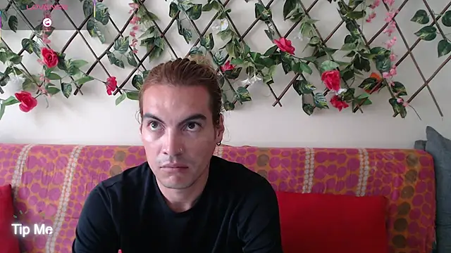 Jack Emily1 online show from 12/18/25, 04:02