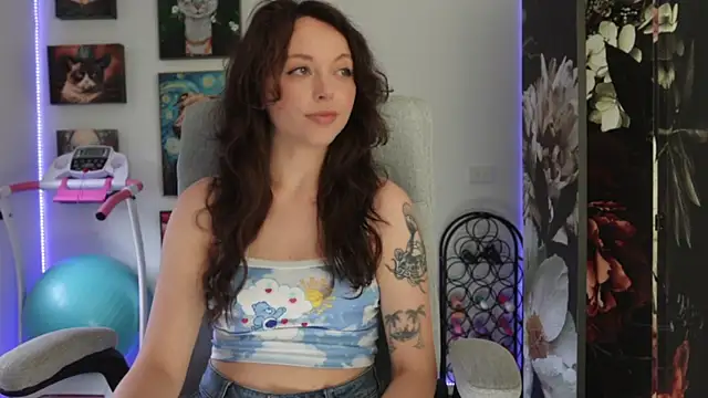 Snapshot of makiyahbelle chatting on 01/07/25, 05:33 makiyahbelle online show from 01/07/25, 05:33