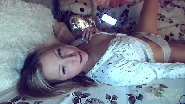 mimmi  online show from 01/27/25, 11:11