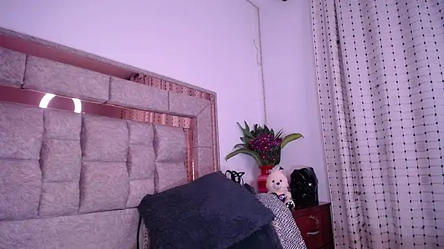 salomecastro  online show from 03/01/25, 09:40