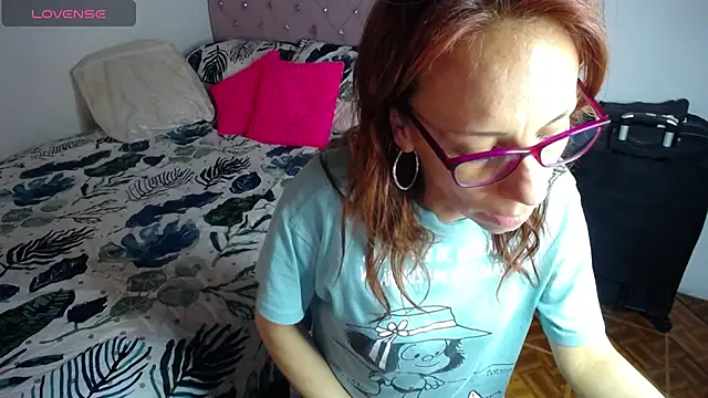 Snapshot of cristin_doll_ chatting on 02/26/25, 05:39 cristin doll online show from 02/26/25, 05:39