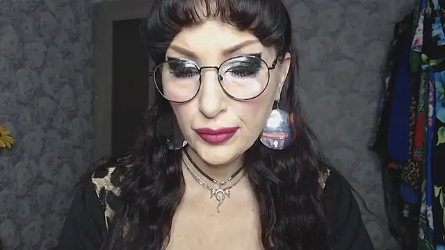 Aziza1 online show from 12/21/25, 12:12