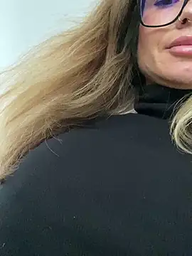 Etwas neugierig online show from 12/17/24, 01:05